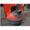 Image 5 : Toyota 8HBW23 Electric Truck Pallet Jack (powers on, does not run)