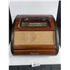 Image 1 : Vintage Philco AM Radio Made In Canada