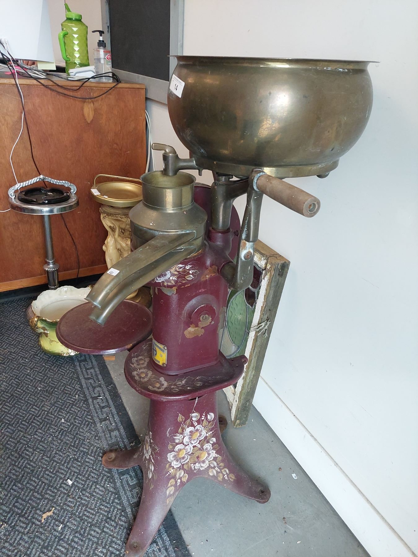 ANTIQUE MASSEYHARRIS CREAM SEPARATOR