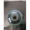 Image 2 : ANTIQUE GONE WITH THE WIND LAMP