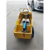 Image 3 : VERY COOL FORD TOW TRUCK PEDAL CAR