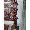 Image 2 : VINTAGE FIGURAL STREET LAMP LIGHT