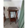 Image 1 : SMALL VINTAGE OCCASIONAL TABLE