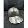 Image 1 : HARD TO FIND JOHN DEERE SNAP BACK HAT IN COLLECTIBLE CASE