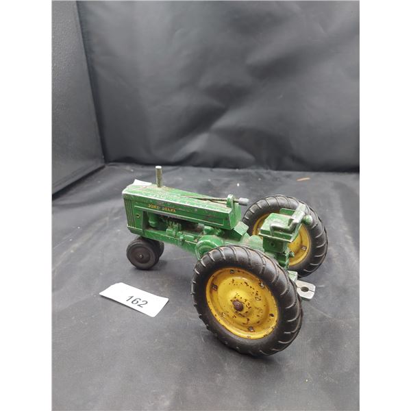 JOHN DEERE DIE CAST TRACTOR