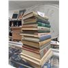 Image 2 : 13 VINTAGE HARD COVER BOOKS