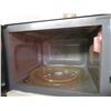 Image 2 : Magic Chef S/S Microwave Oven