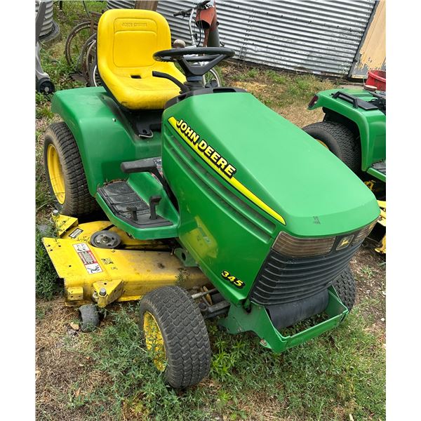 John Deere 345 Riding Lawnmower