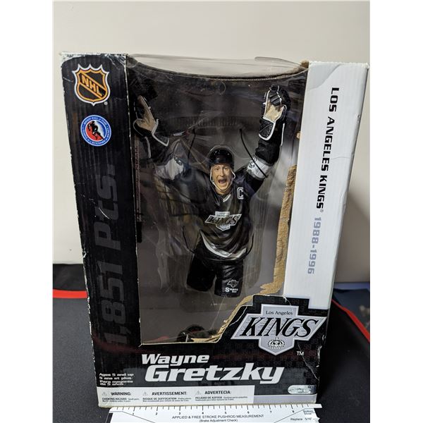 Gretzky Kings 12 Figure