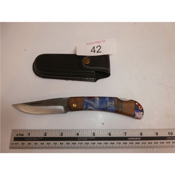 Folding Knife with Sheath