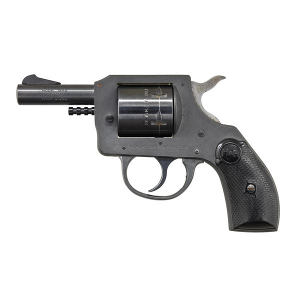 HARRINGTON & RICHARDSON MODEL 642 DA REVOLVER.