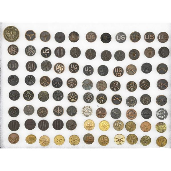 LARGE LOT OF US MILITARY COLLAR DISCS, VARIOUS