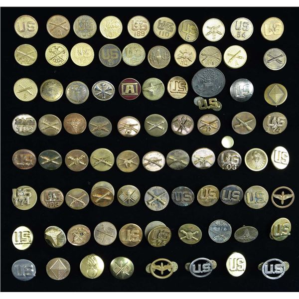 LARGE GROUP OF US DI’s & COLLAR INSIGNIA.
