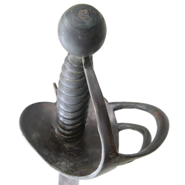 BRITISH HANGER OF A STYLE SIMILAR TO A PATTERN