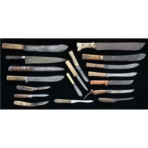 LARGE GROUP OF KNIVES.