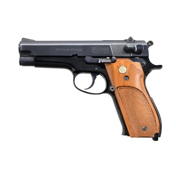 SMITH & WESSON MODEL 39-2 SEMI AUTO PISTOL.
