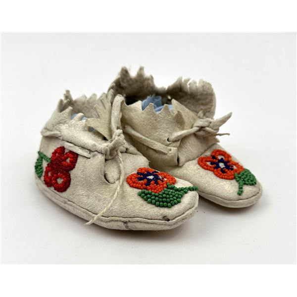 Cree Native American Indian Baby Moccasins