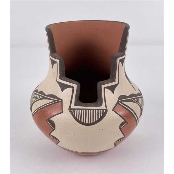 Elizabeth Medina Zia Pueblo Indian Pot