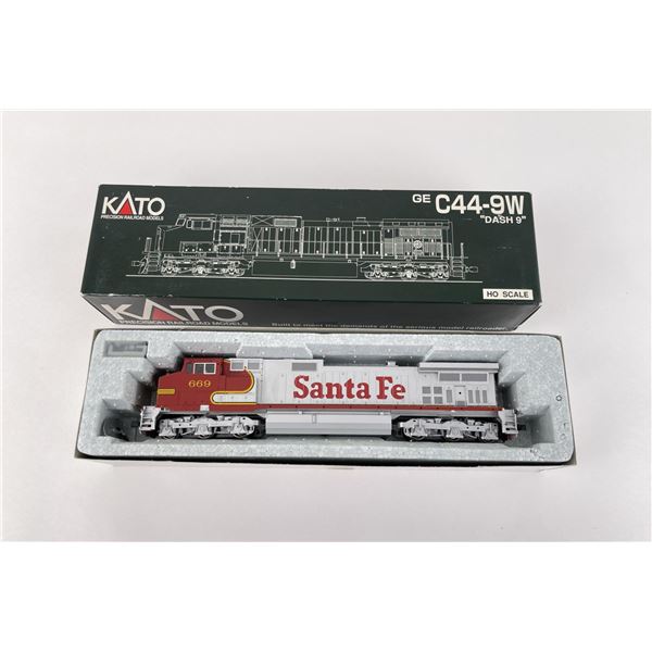 Kato GE C44-9W 37-6157 HO Scale Train Engine