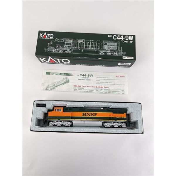 Kato GE C44-9W 37-1903 HO Scale Train Engine