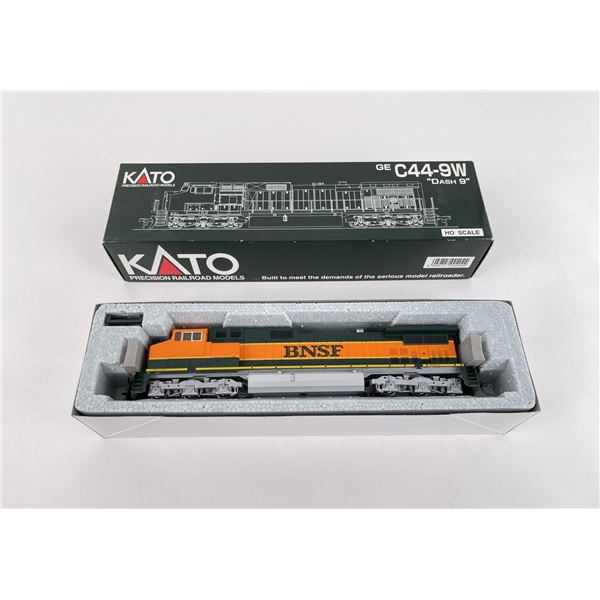 Kato GE C44-9W 37-1903 HO Scale Train Engine