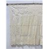 Image 10 : Fieldcrest Lace Table Cloth