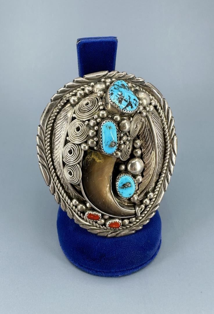 Elaine Sam Navajo Sterling Bear Claw Bolo Tie