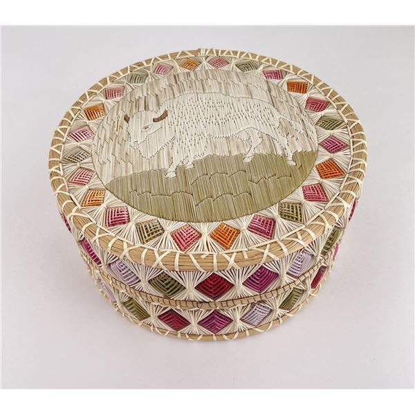 Large Antique Ojibwe Indian Birch Bark Quilled Box