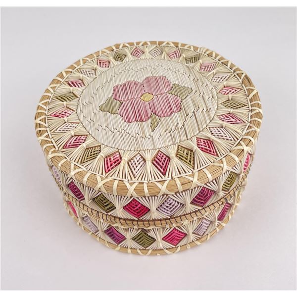 Antique Ojibwe Indian Birch Bark Quilled Box