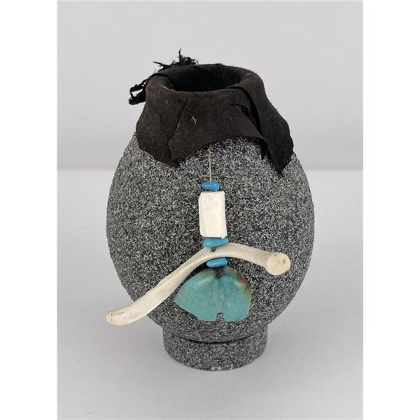 Jon West Zuni Bear Fetish Indian Pot