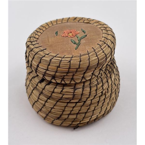 Antique Ojibwe Indian Quilled Sweet Grass Basket