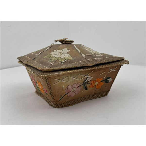 Antique Ojibwe Indian Birch Bark Quilled Box