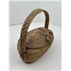 Image 5 : Athabascan Indian Made Sweetgrass Basket