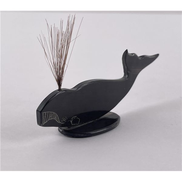 Alaskan Inuit Eskimo Baleen Whale Carving