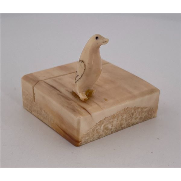 Alaskan Inuit Eskimo Carving