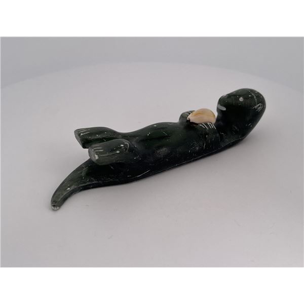 Alaskan Inuit Eskimo Soapstone Otter Carving