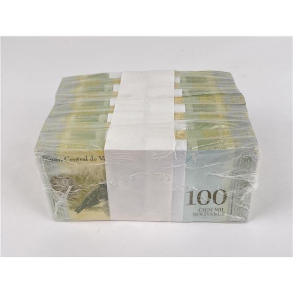 Brick of 1000 100 Bolivares Notes