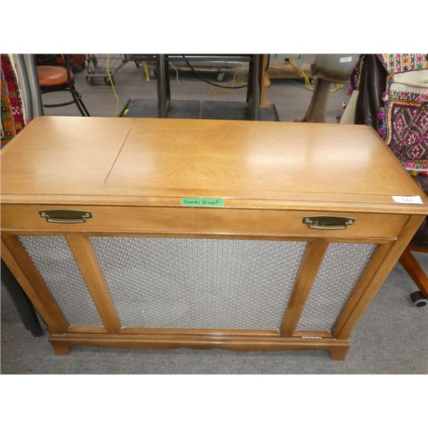 wooden RCA Victor record player works