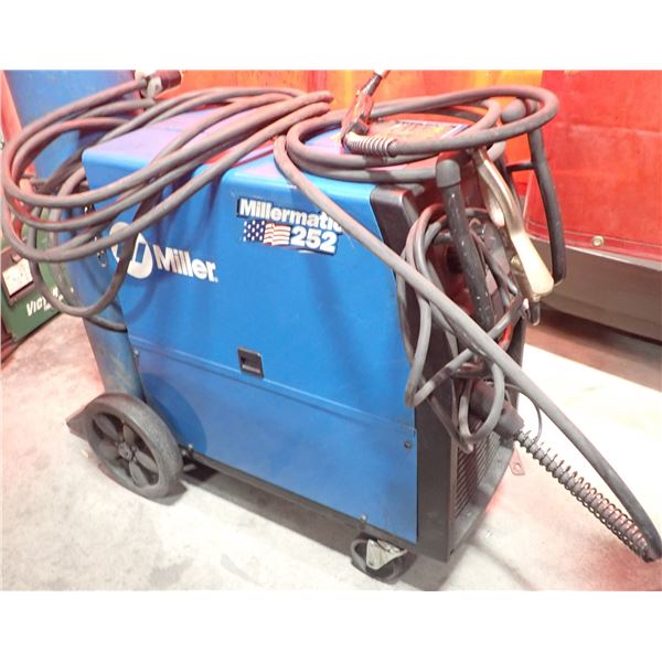 Miller Millermatic 252 Welder