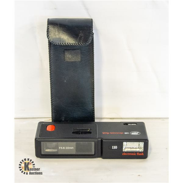 VINTAGE ELECTRIC FLASH CAMERA