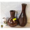 Image 1 : TWO WOODEN VASES