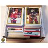 Image 1 : LOT OF 550 HOCKEY CARDS