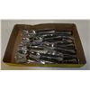 FLAT OF 18 STAINLESS STEEL TABLE SPOONS