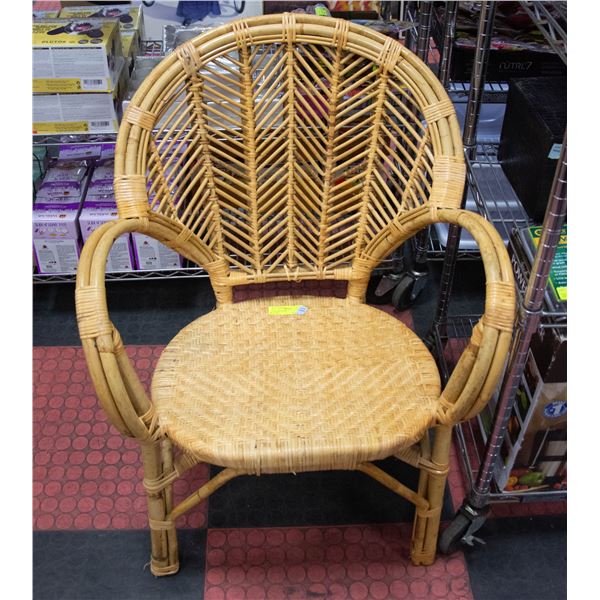 WICKER CHAIR