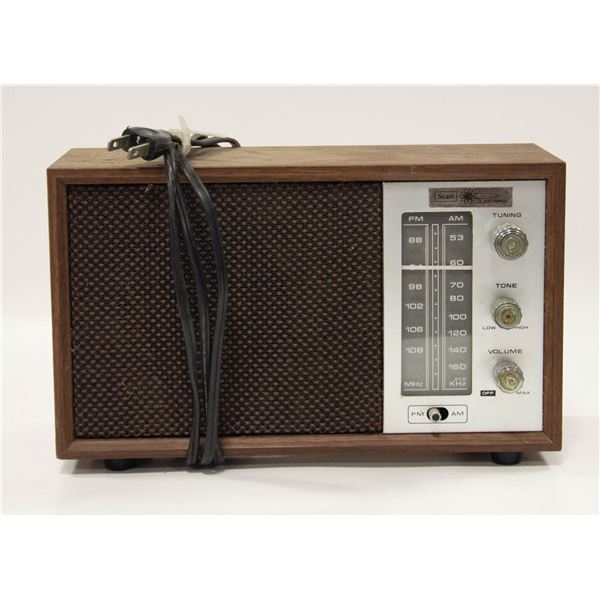 VINTAGE SEARS RADIO TESTED