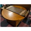 Image 2 : ROUND OAK-STYLE TABLE W/ CENTER LEAF