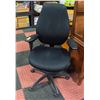 Image 1 : BLACK ADJUSTABLE OFFICE CHAIR