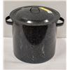 Image 1 : LARGE LIDDED COOKING POT