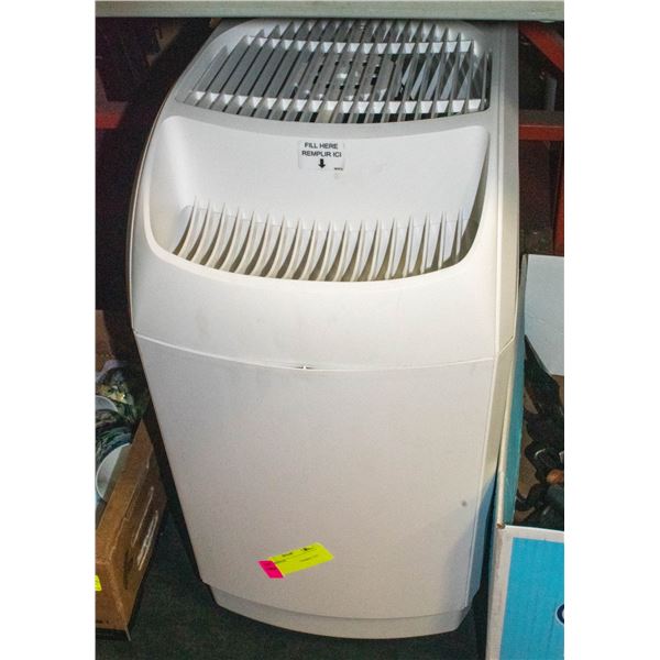HUMIDIFIER