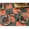 Image 1 : POLICE SEIZURE: FITBIKE CO. ETNIES (BLACK)
